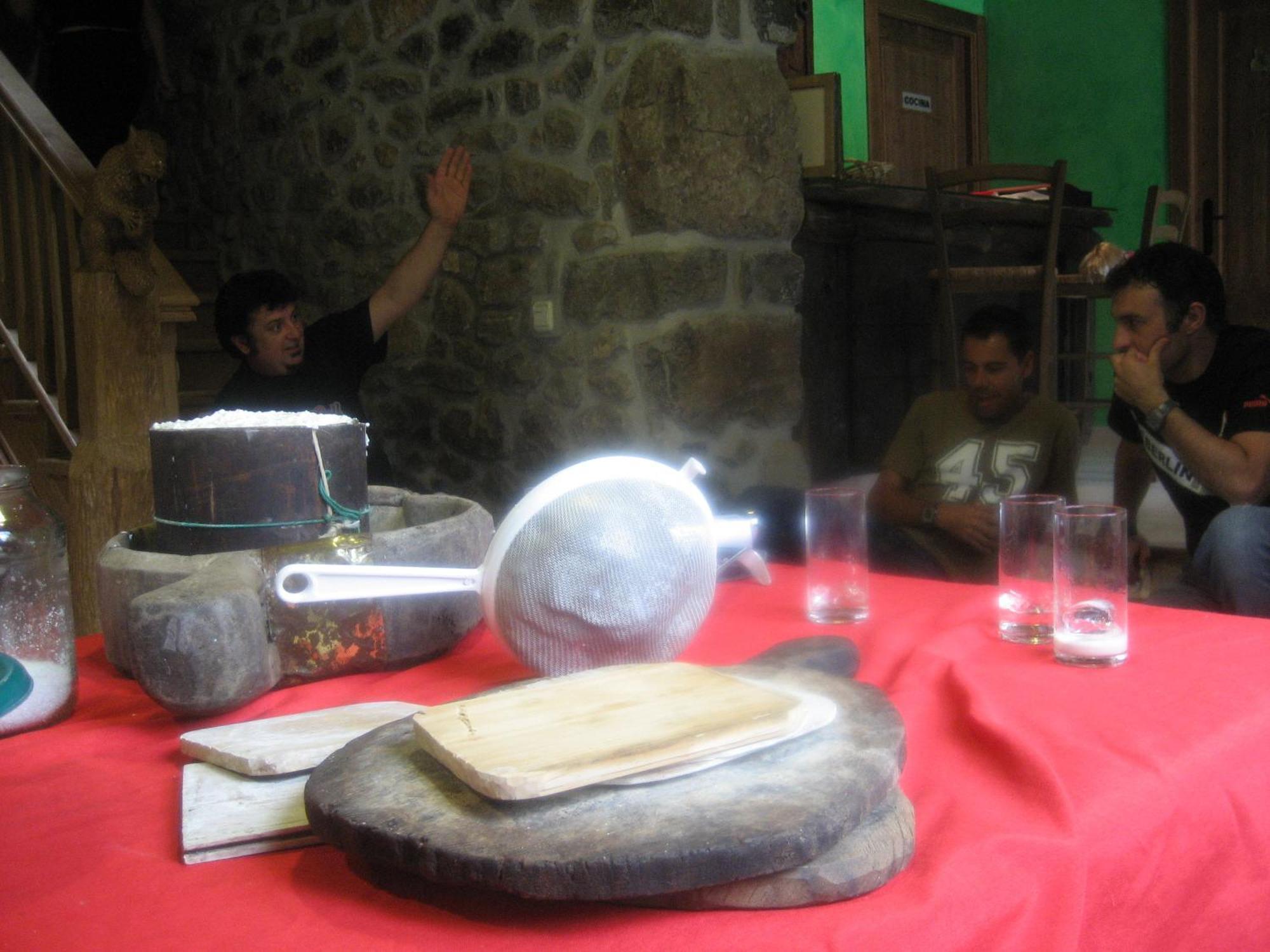 El Quesar De Gamoneo Hotel Gamonedo de Cangas ภายนอก รูปภาพ